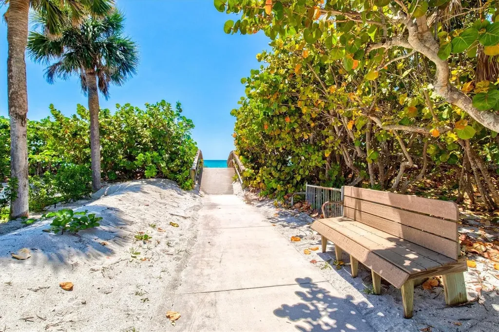 524 Halyard Lane Longboat Key FL 34228