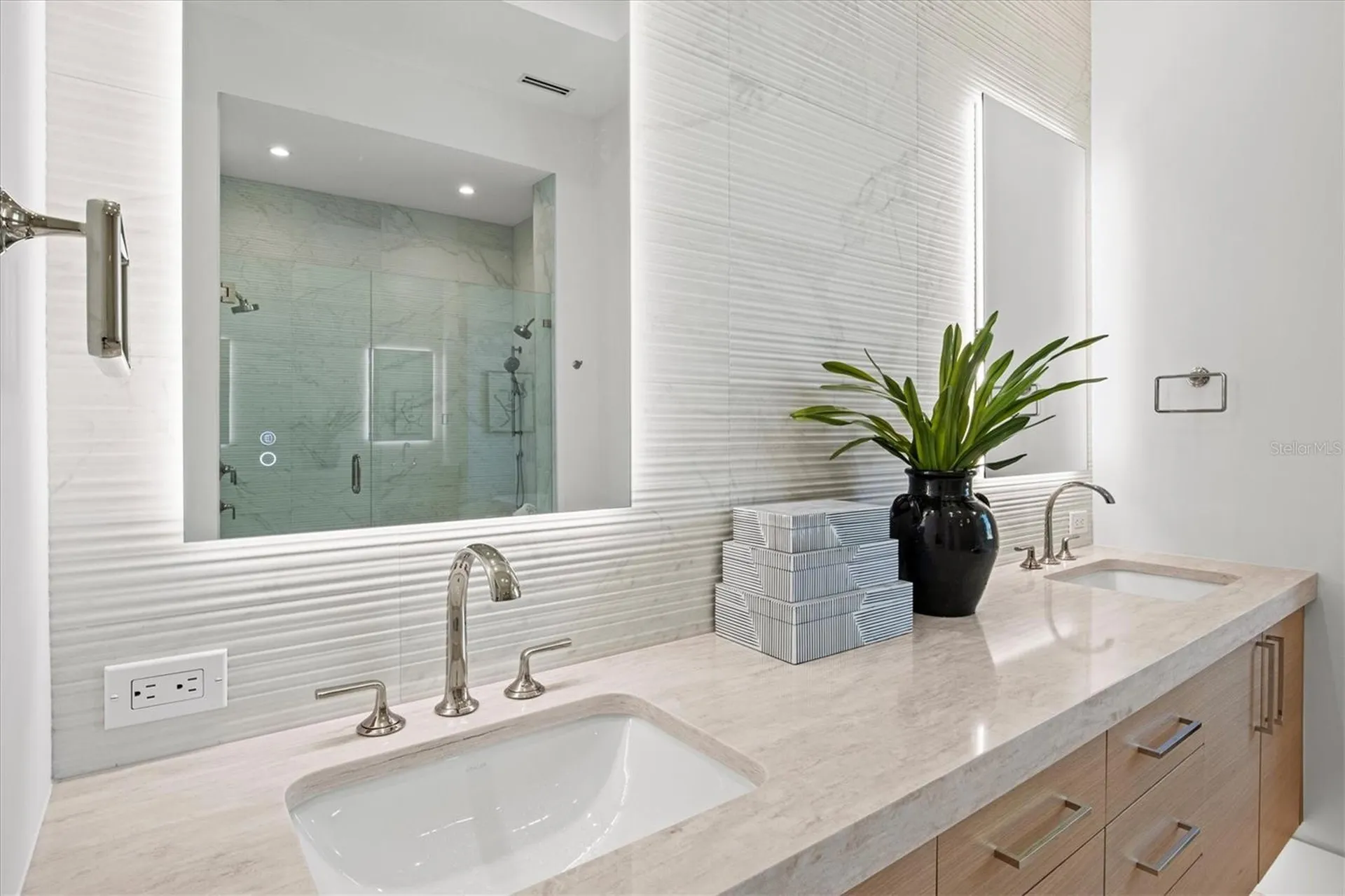 524 Halyard Lane Longboat Key FL 34228