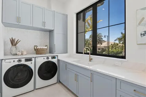 524 Halyard Lane Longboat Key FL 34228