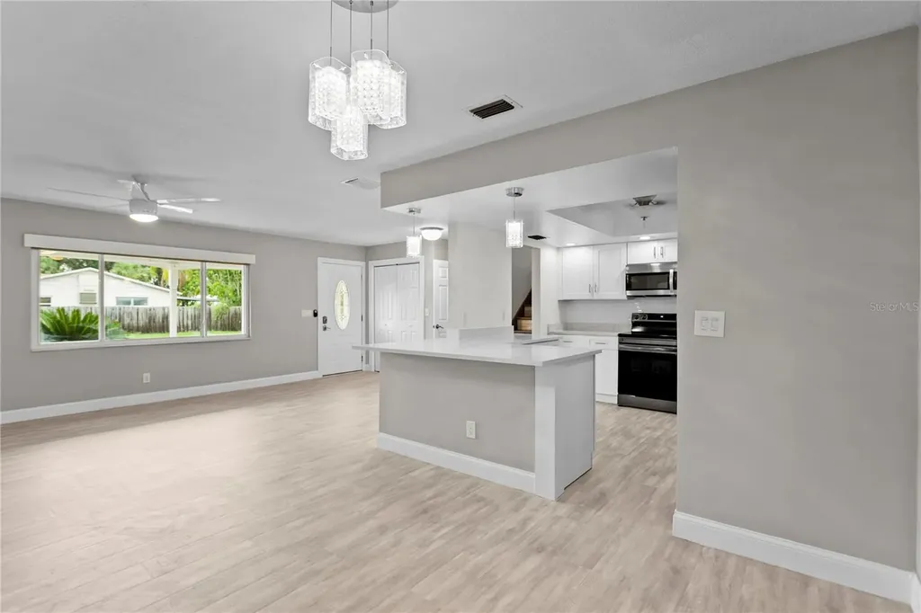 8412 Flagstone Drive Tampa FL 33615
