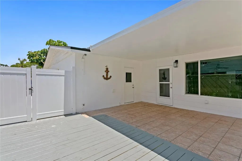 8412 Flagstone Drive Tampa FL 33615