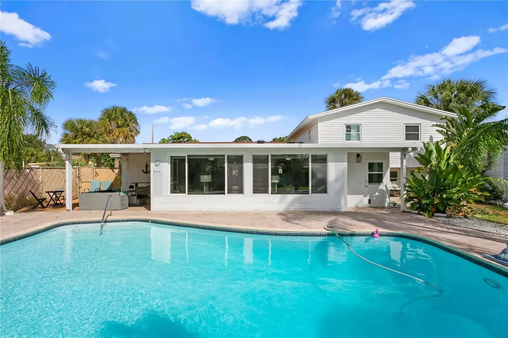 8412 Flagstone Drive Tampa FL 33615