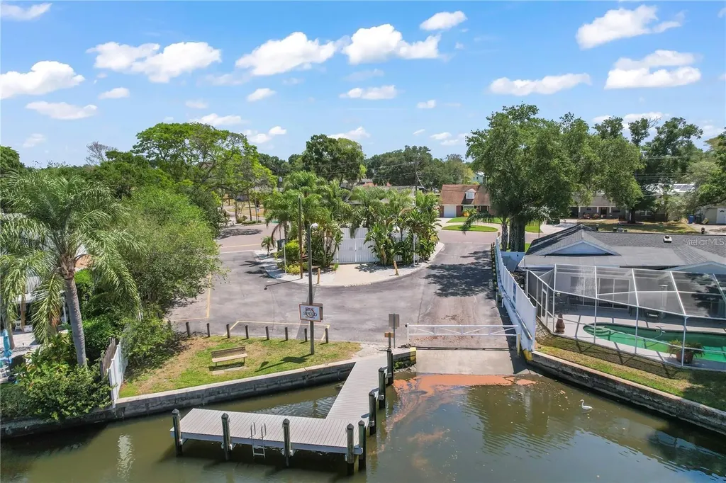8412 Flagstone Drive Tampa FL 33615