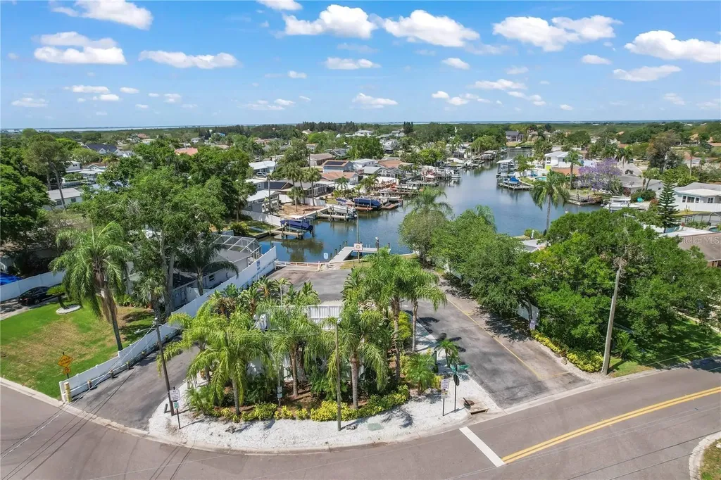 8412 Flagstone Drive Tampa FL 33615