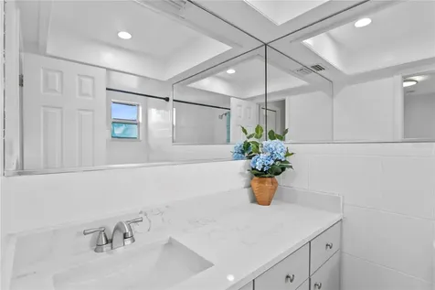 8412 Flagstone Drive Tampa FL 33615