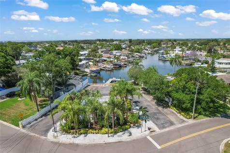 8412 Flagstone Drive Tampa FL 33615