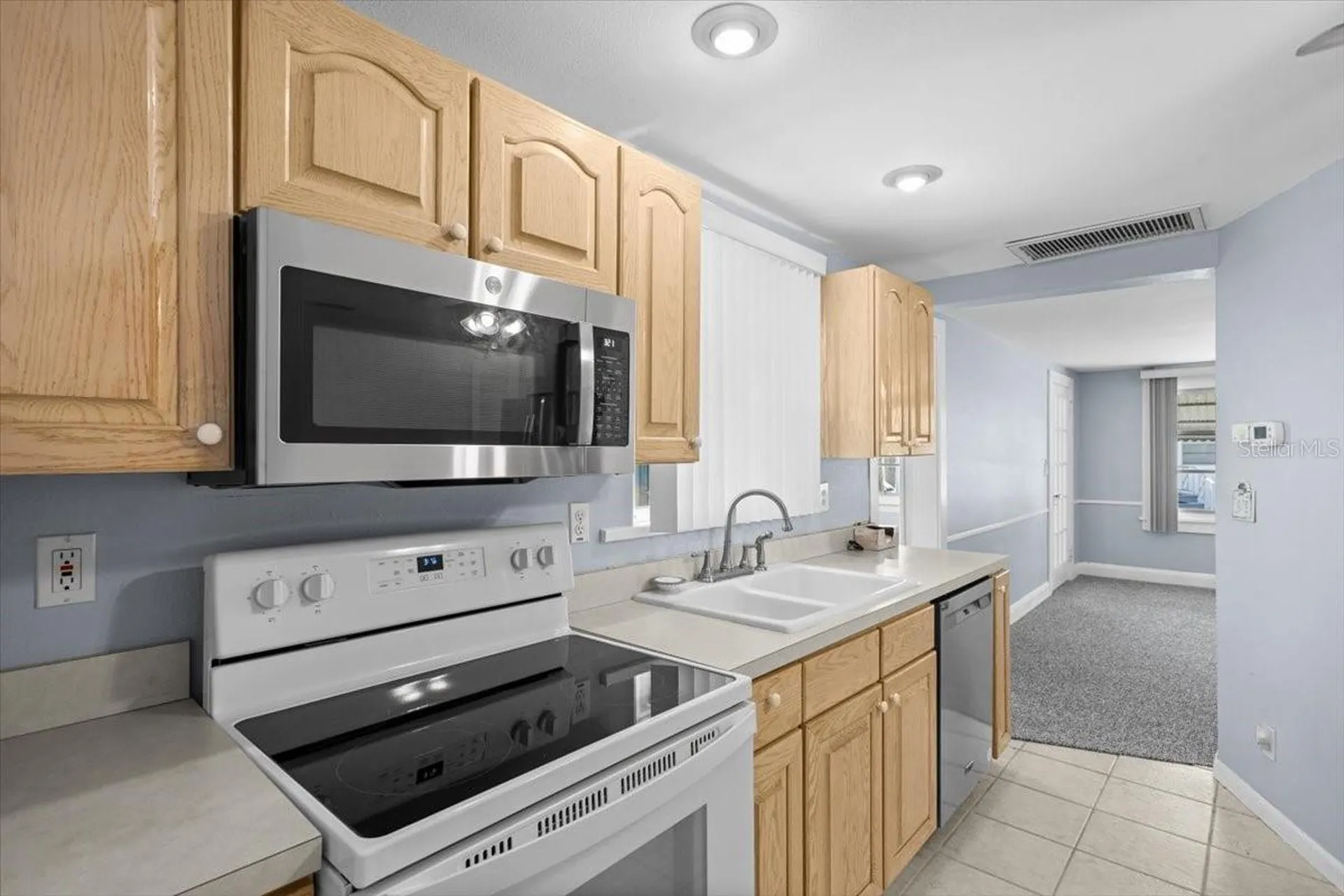 9 Seminole Drive Bradenton FL 34208