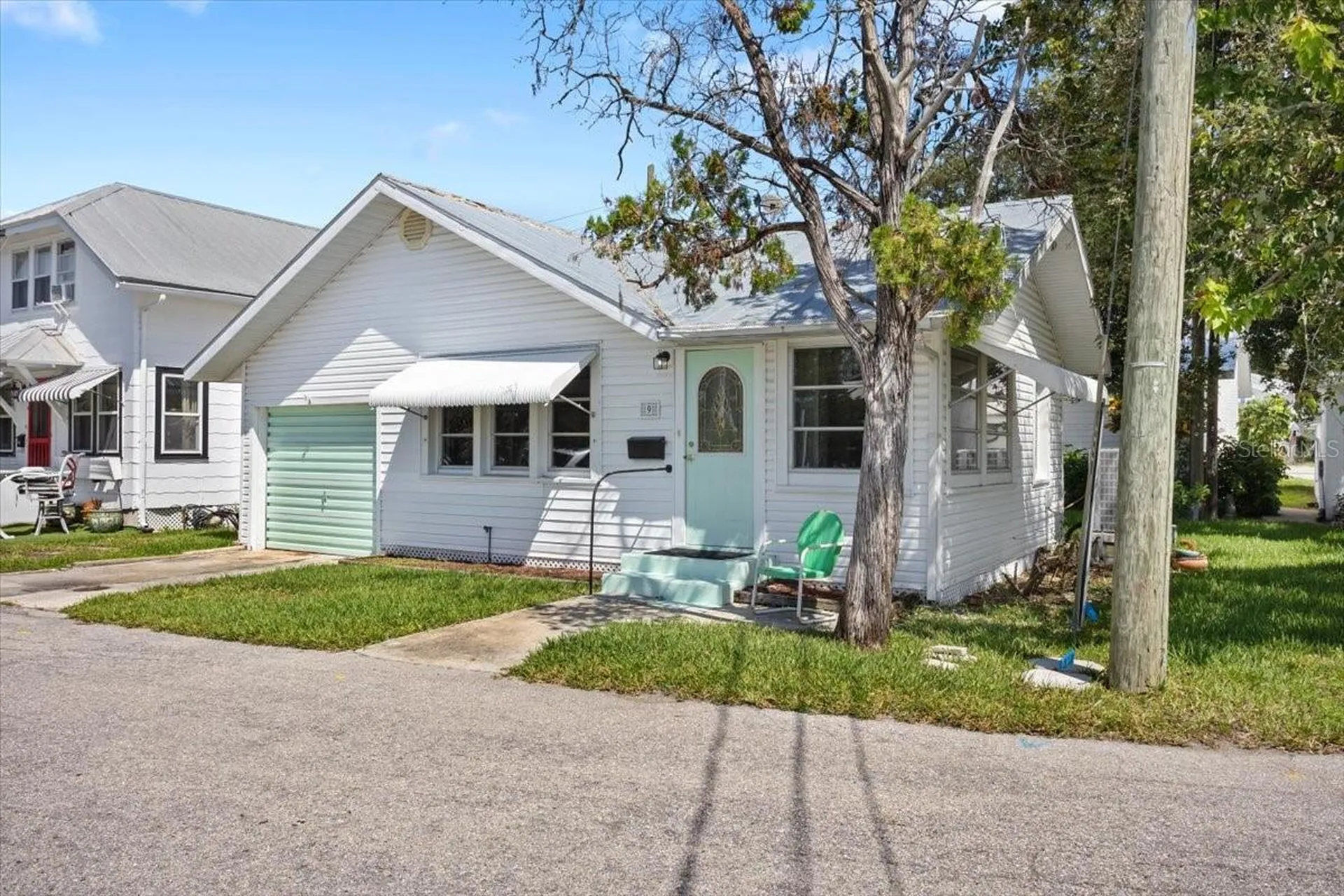 9 Seminole Drive Bradenton FL 34208