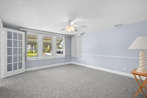 9 Seminole Drive Bradenton FL 34208
