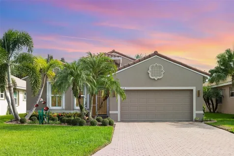 4218 65th Place E Sarasota FL 34243