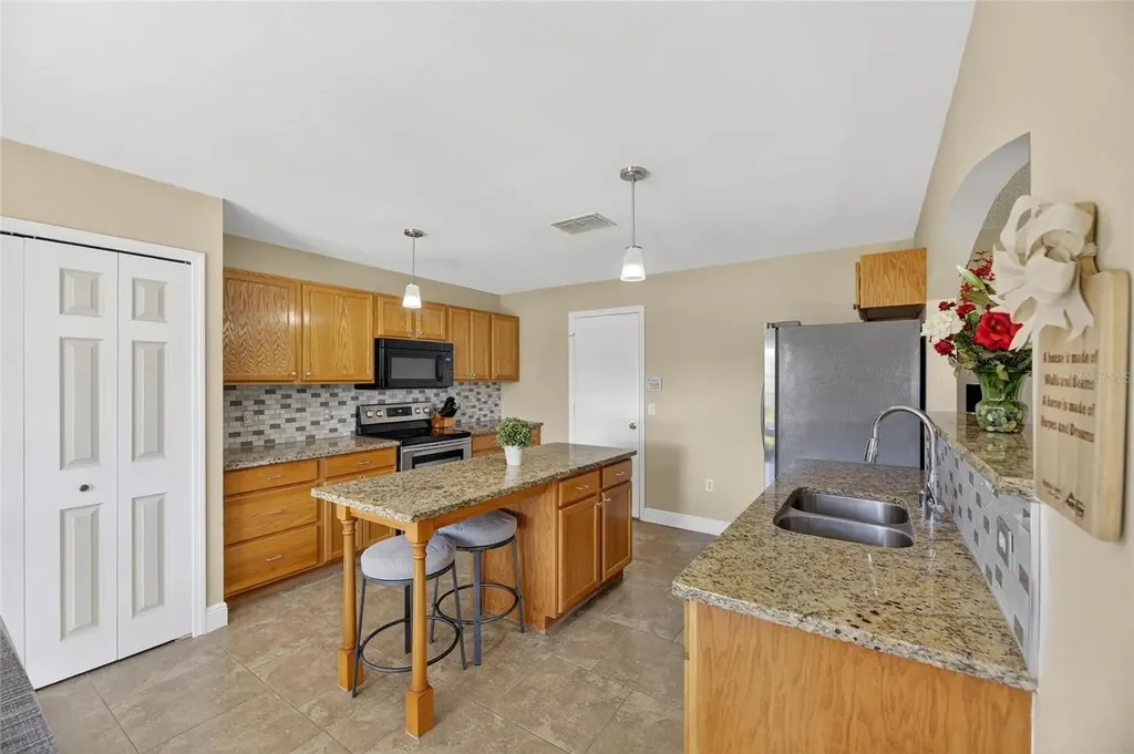 6510 Tabogi Trail Wesley Chapel FL 33545