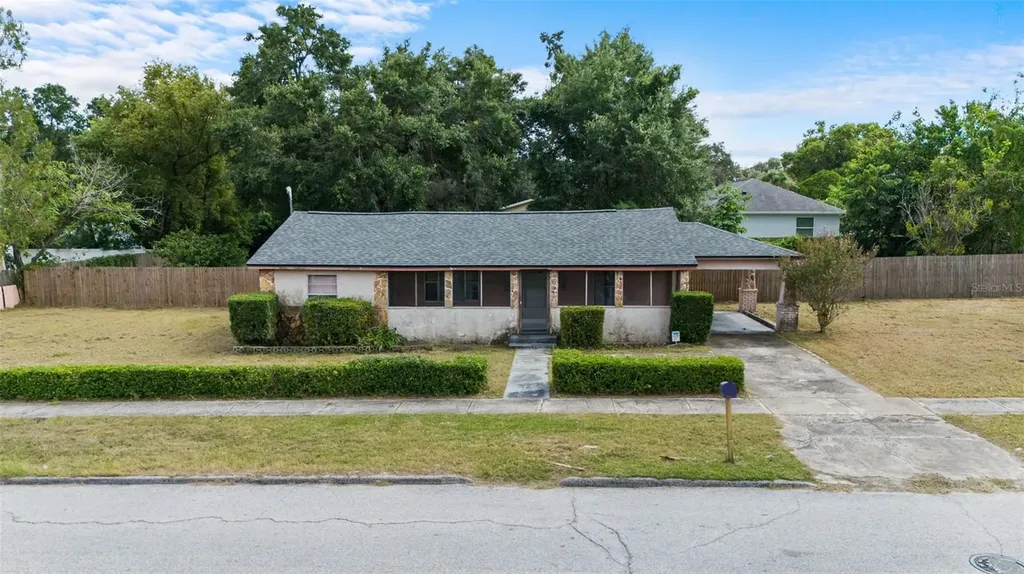 3415 Deleuil Avenue Tampa FL 33610