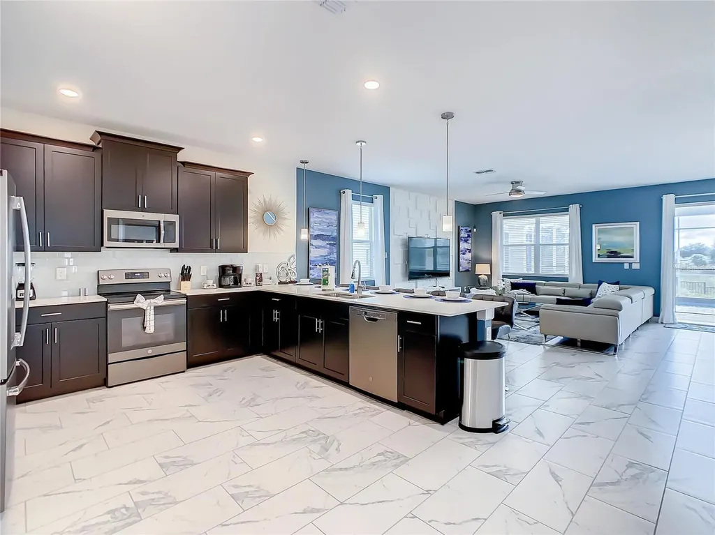 8814 Interlocking Court Davenport FL 33896