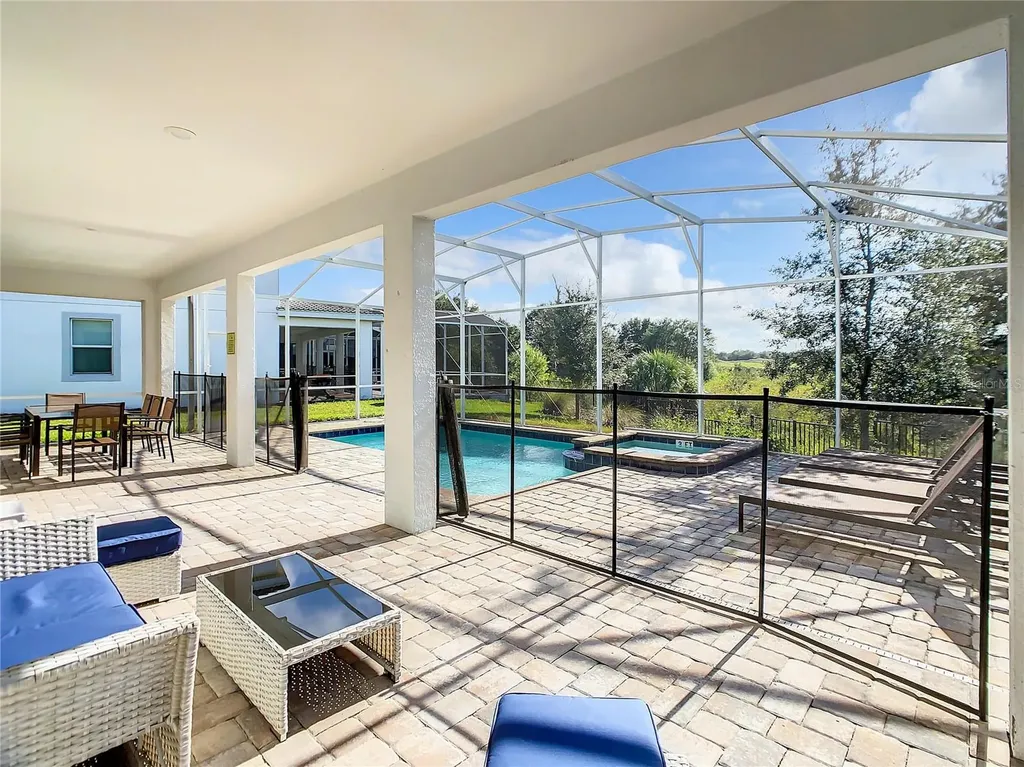 8814 Interlocking Court Davenport FL 33896