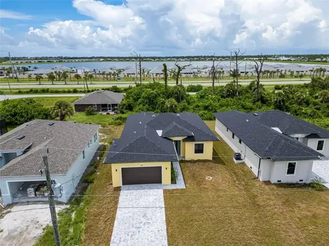 185 Sesame Road E Rotonda West FL 33947