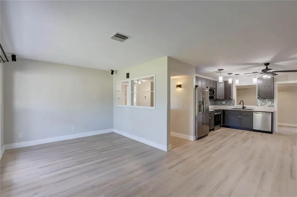 330 83rd Avenue NE St Petersburg FL 33702