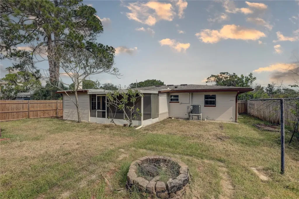330 83rd Avenue NE St Petersburg FL 33702
