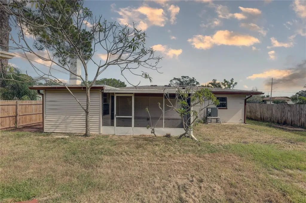 330 83rd Avenue NE St Petersburg FL 33702