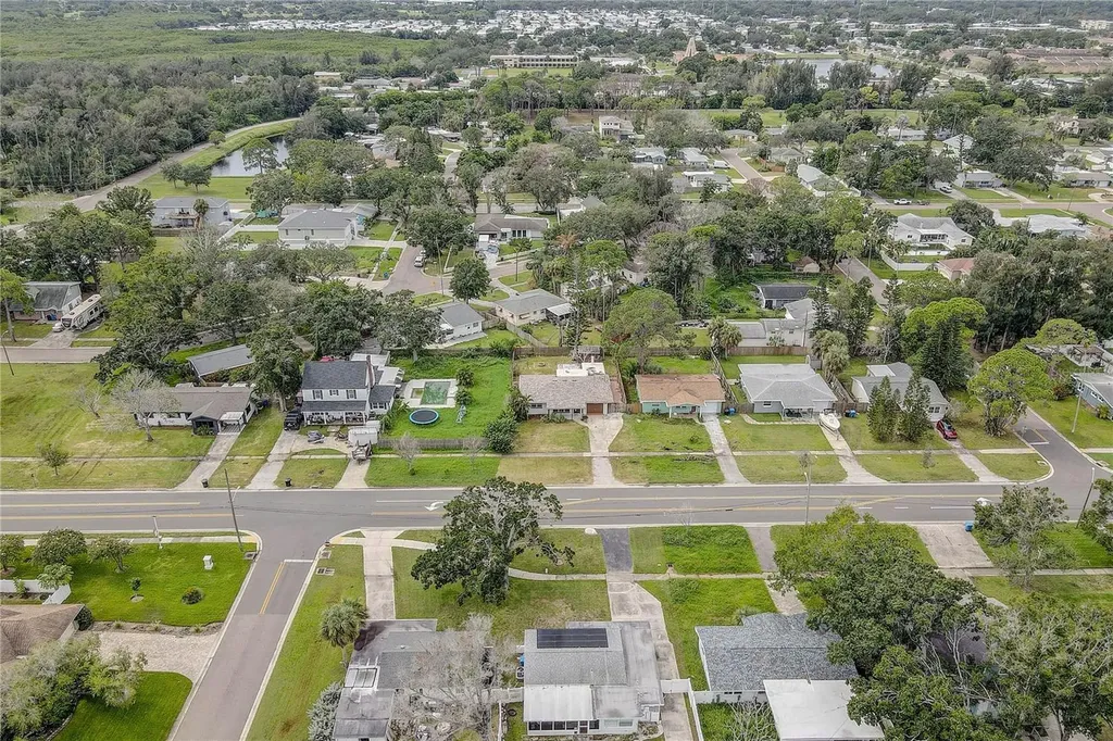 330 83rd Avenue NE St Petersburg FL 33702
