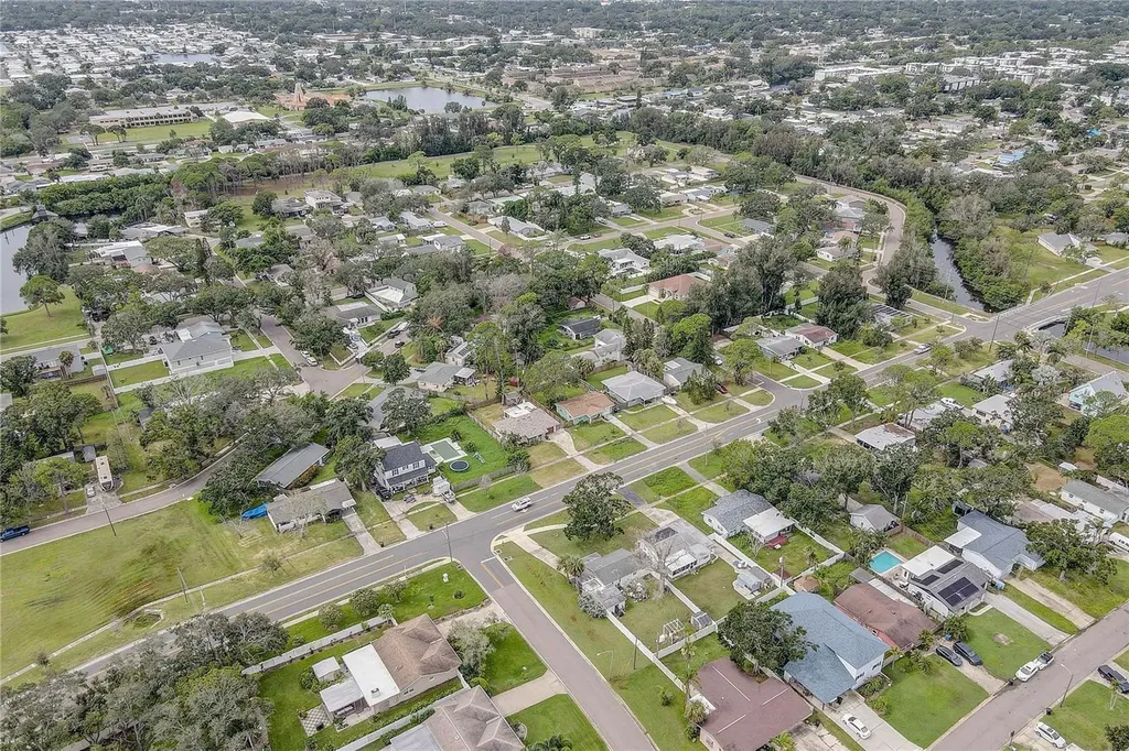 330 83rd Avenue NE St Petersburg FL 33702