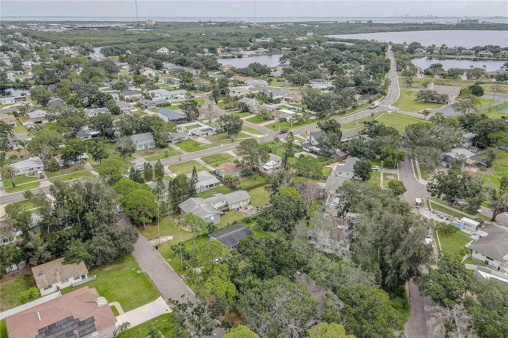 330 83rd Avenue NE St Petersburg FL 33702