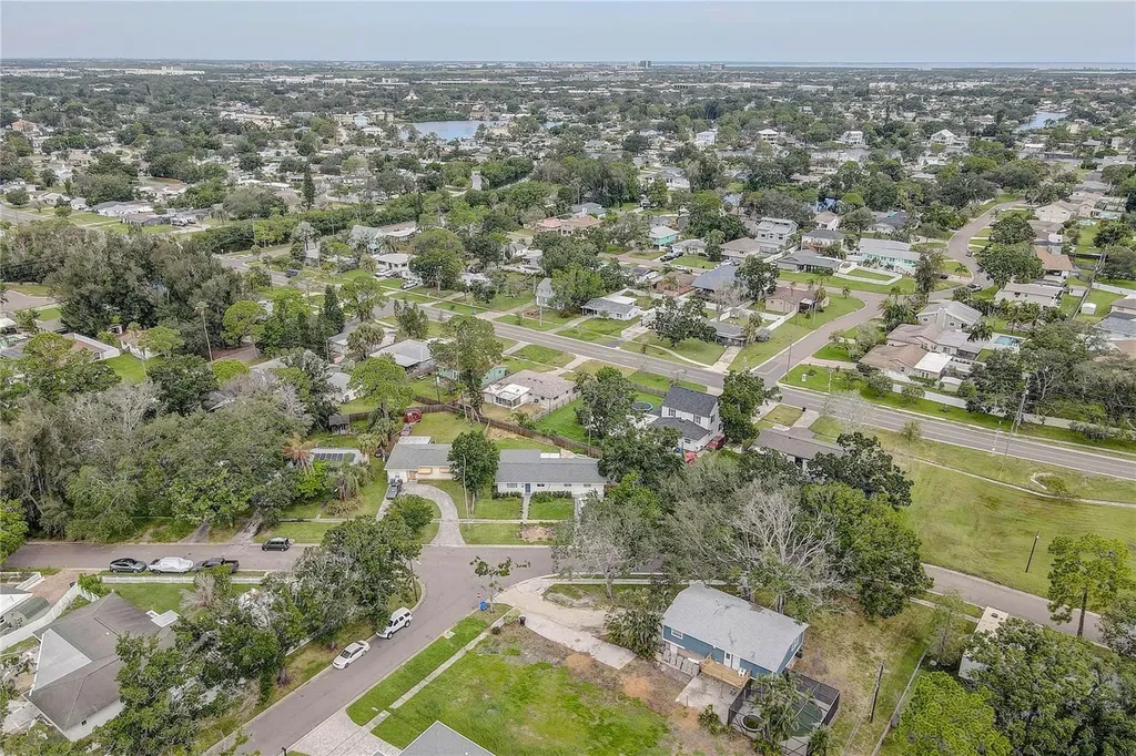 330 83rd Avenue NE St Petersburg FL 33702
