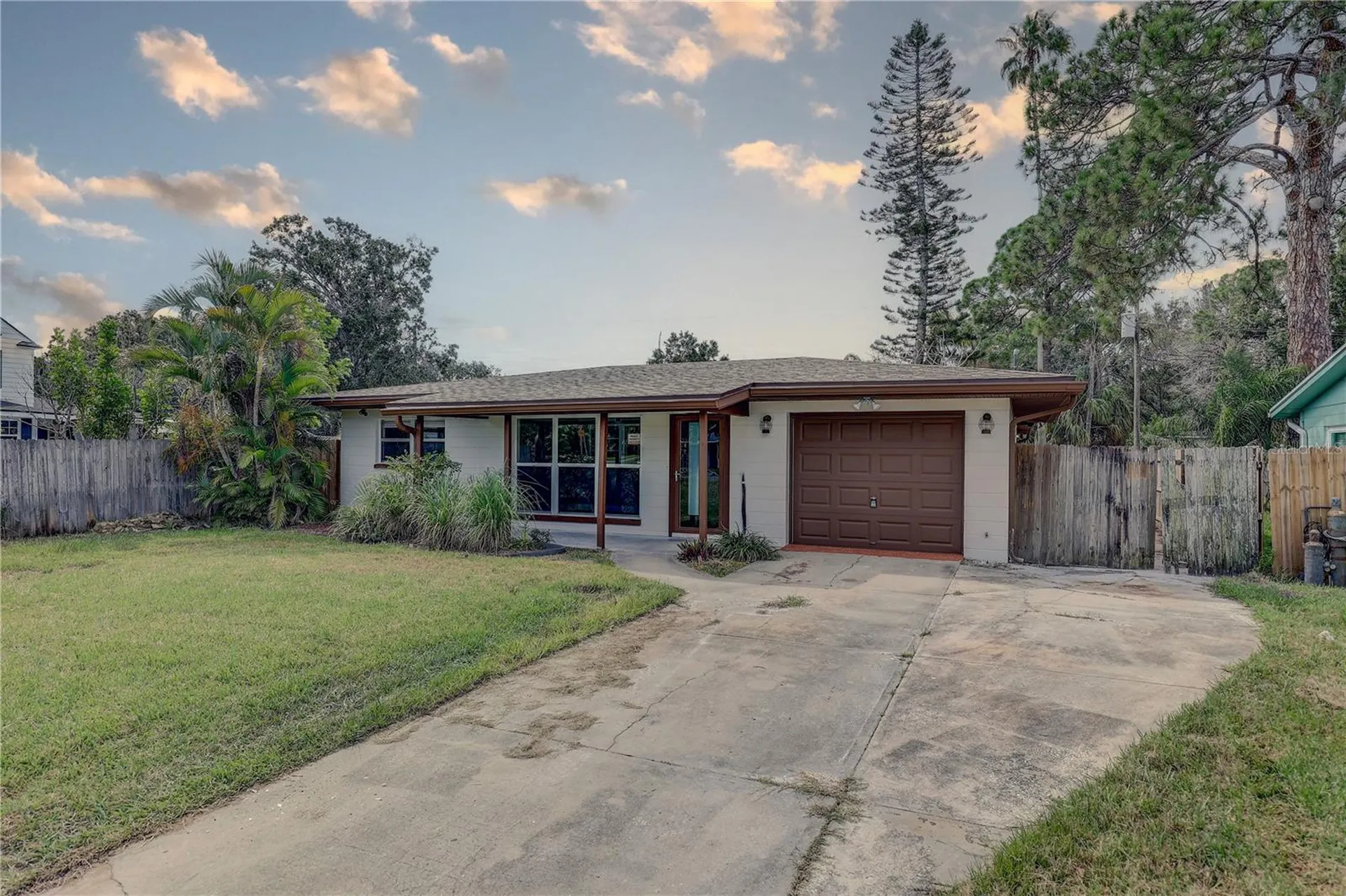330 83rd Avenue NE St Petersburg FL 33702