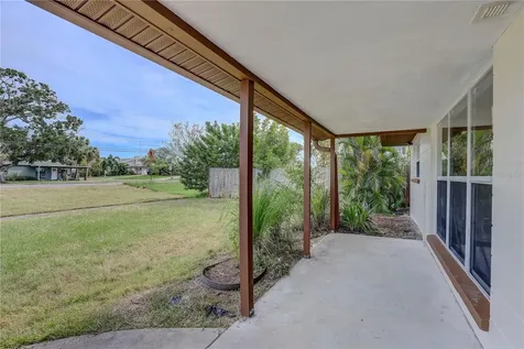 330 83rd Avenue NE St Petersburg FL 33702