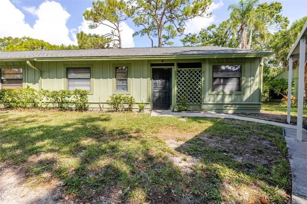 5021 Barrington Circle Sarasota FL 34234