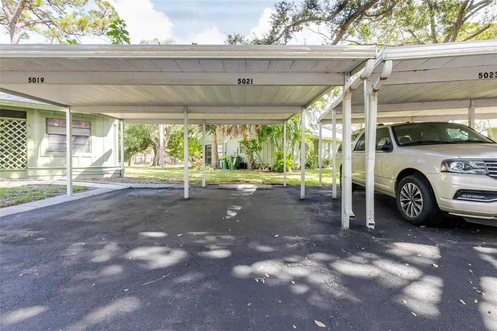 5021 Barrington Circle Sarasota FL 34234