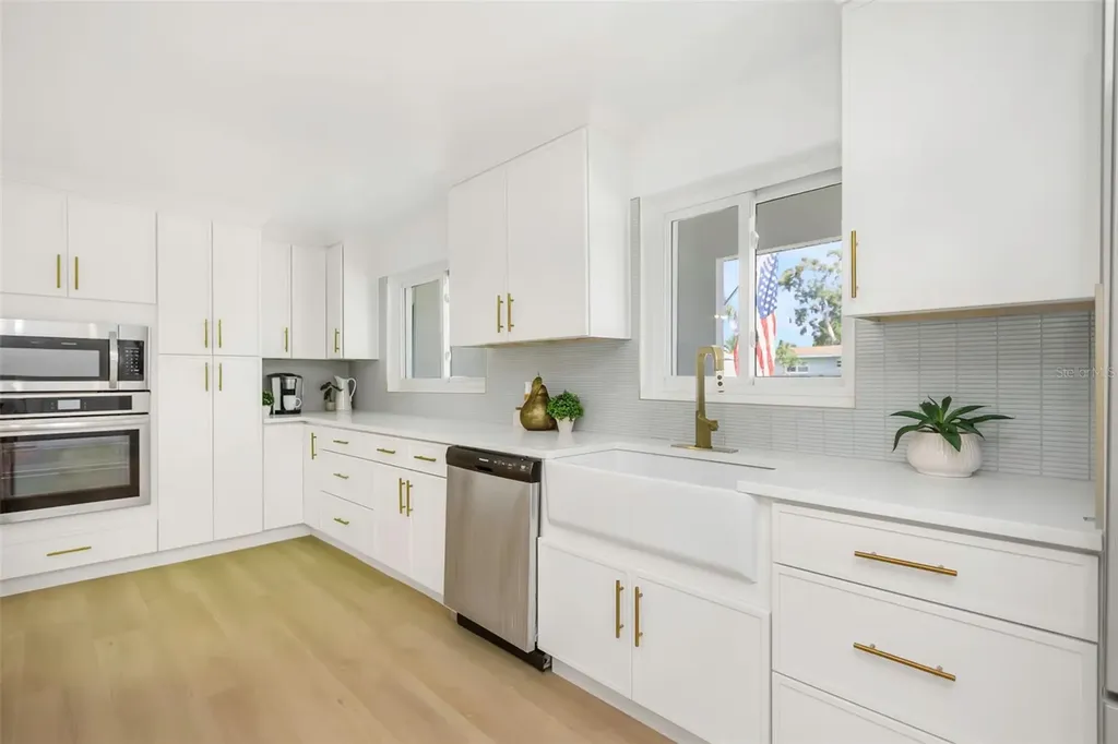 220 Driftwood Drive S Palm Harbor FL 34683