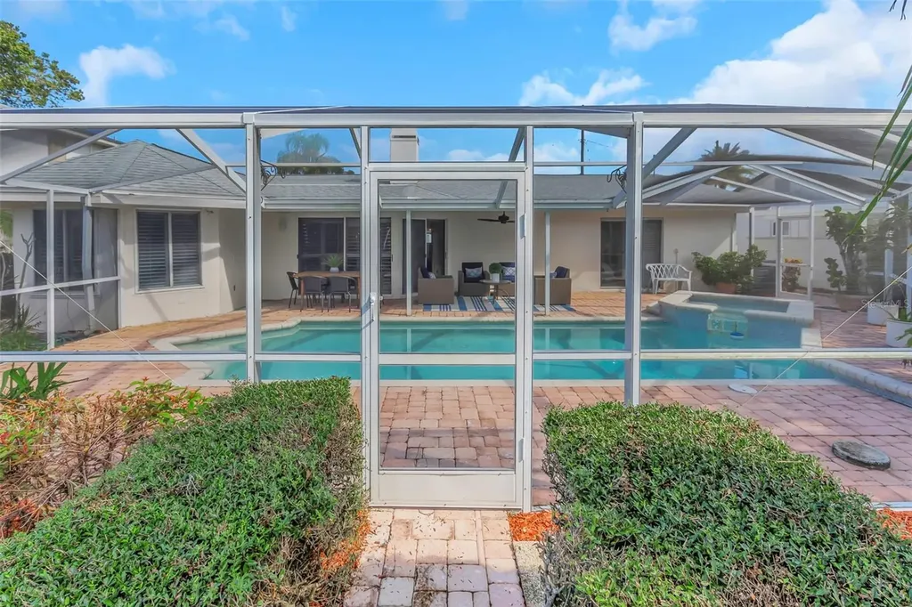 220 Driftwood Drive S Palm Harbor FL 34683