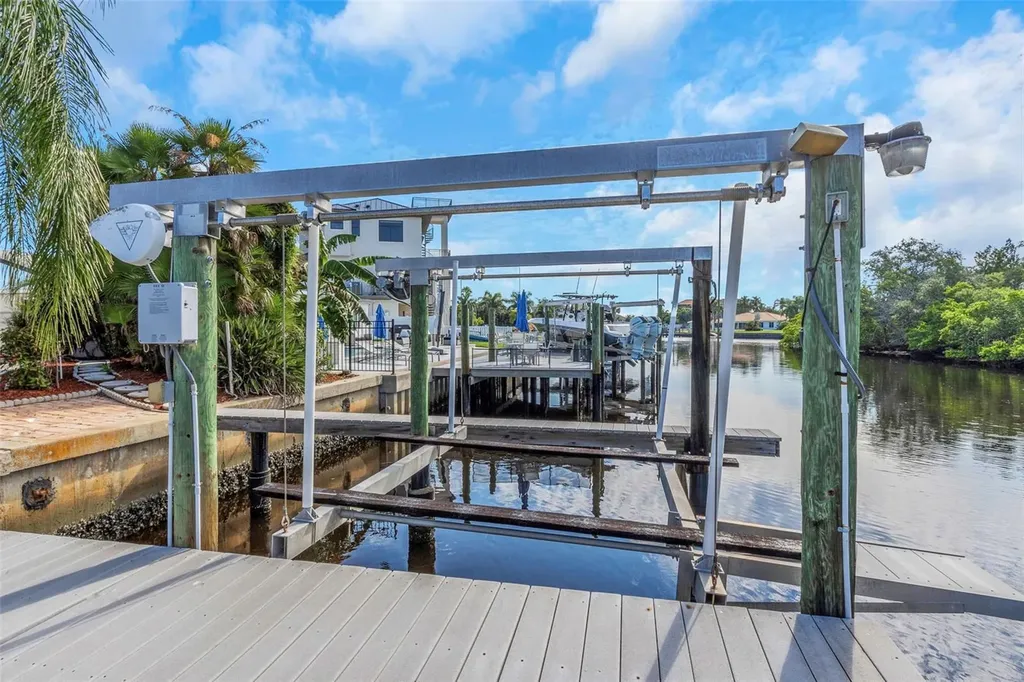 220 Driftwood Drive S Palm Harbor FL 34683