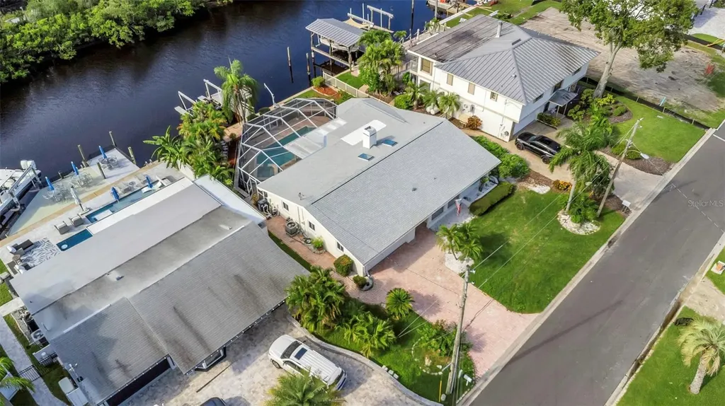 220 Driftwood Drive S Palm Harbor FL 34683