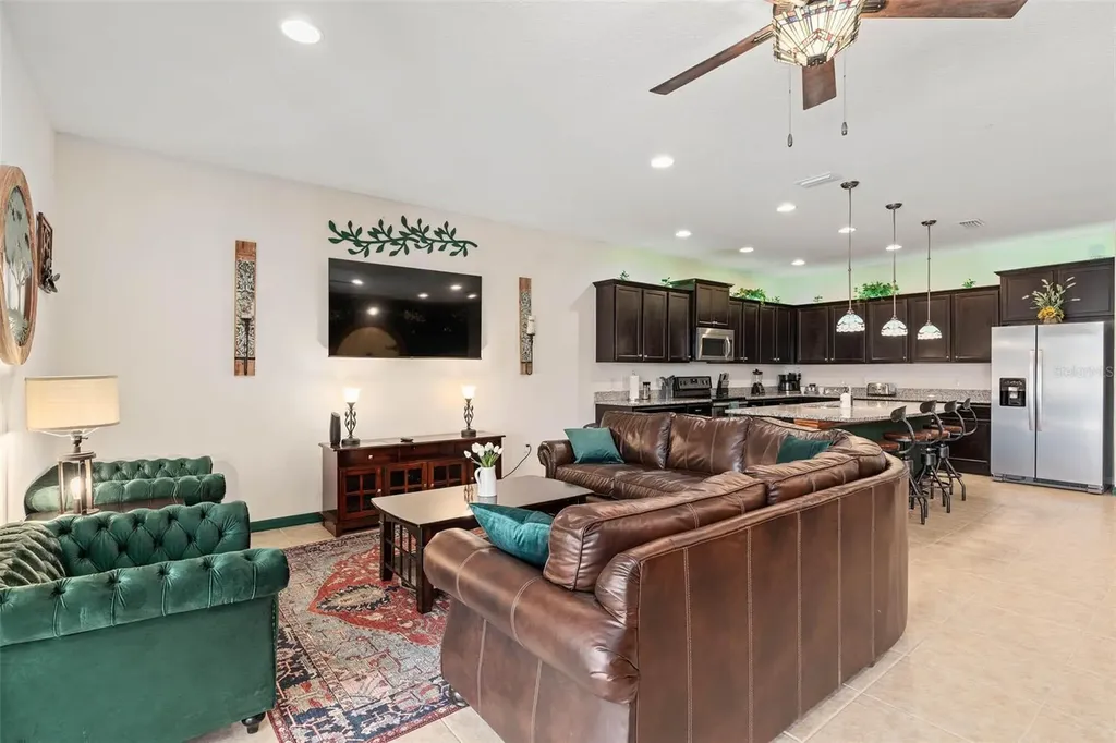1940 Nice Court Kissimmee FL 34747