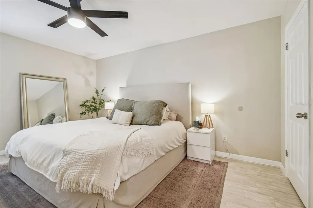 4033 Dream Oak Place Tampa FL 33613