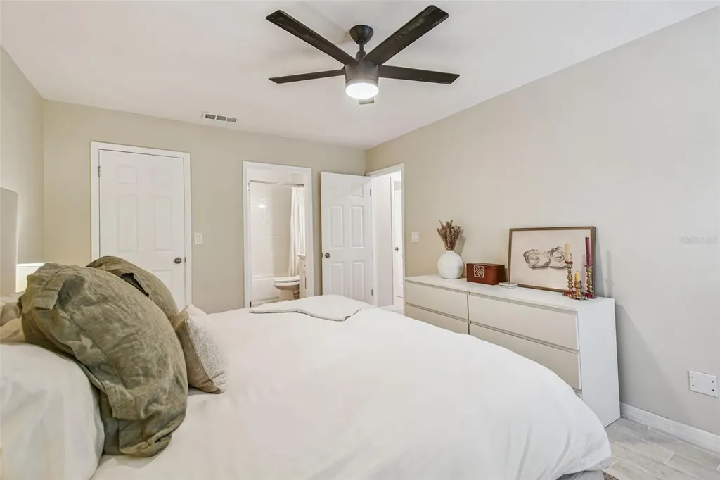 4033 Dream Oak Place Tampa FL 33613