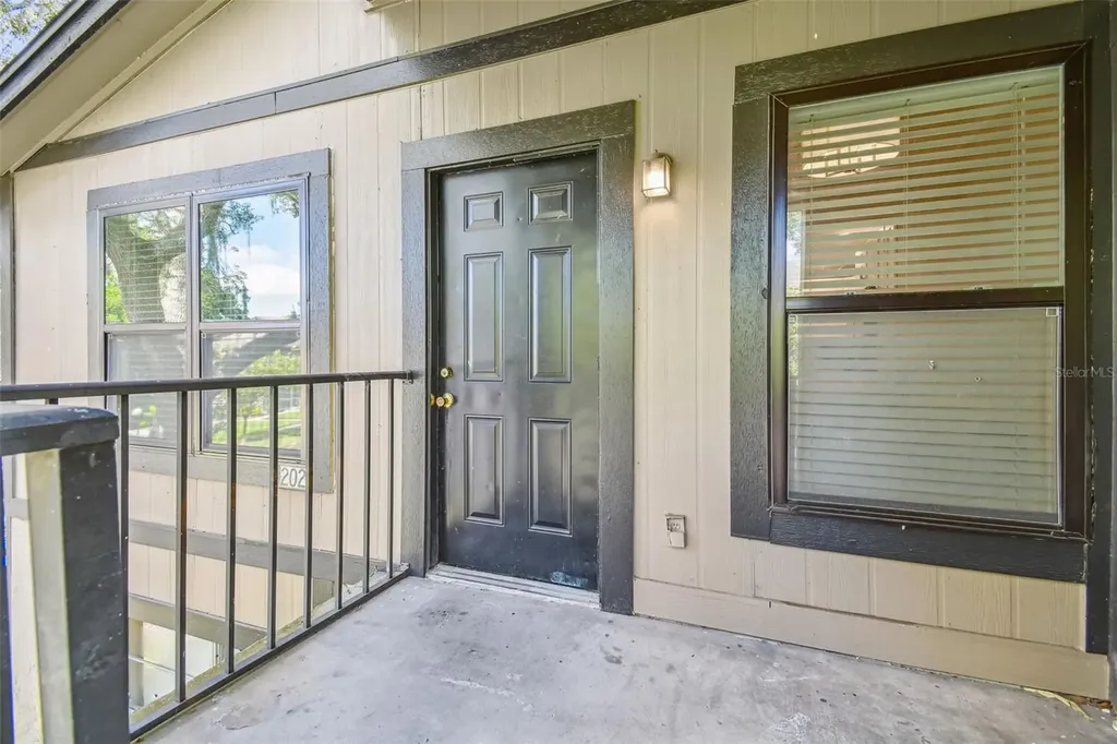 4033 Dream Oak Place Tampa FL 33613