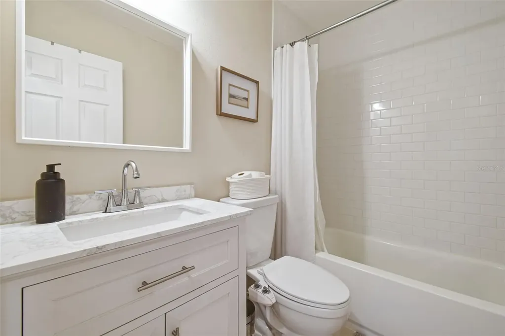 4033 Dream Oak Place Tampa FL 33613