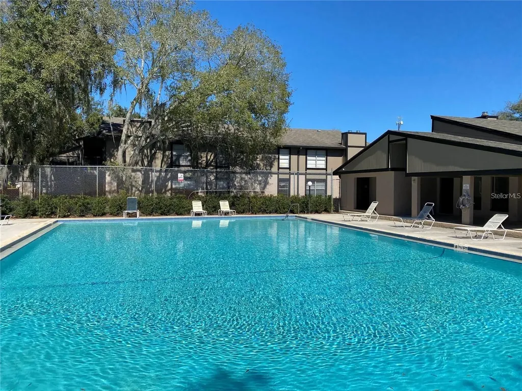 4033 Dream Oak Place Tampa FL 33613