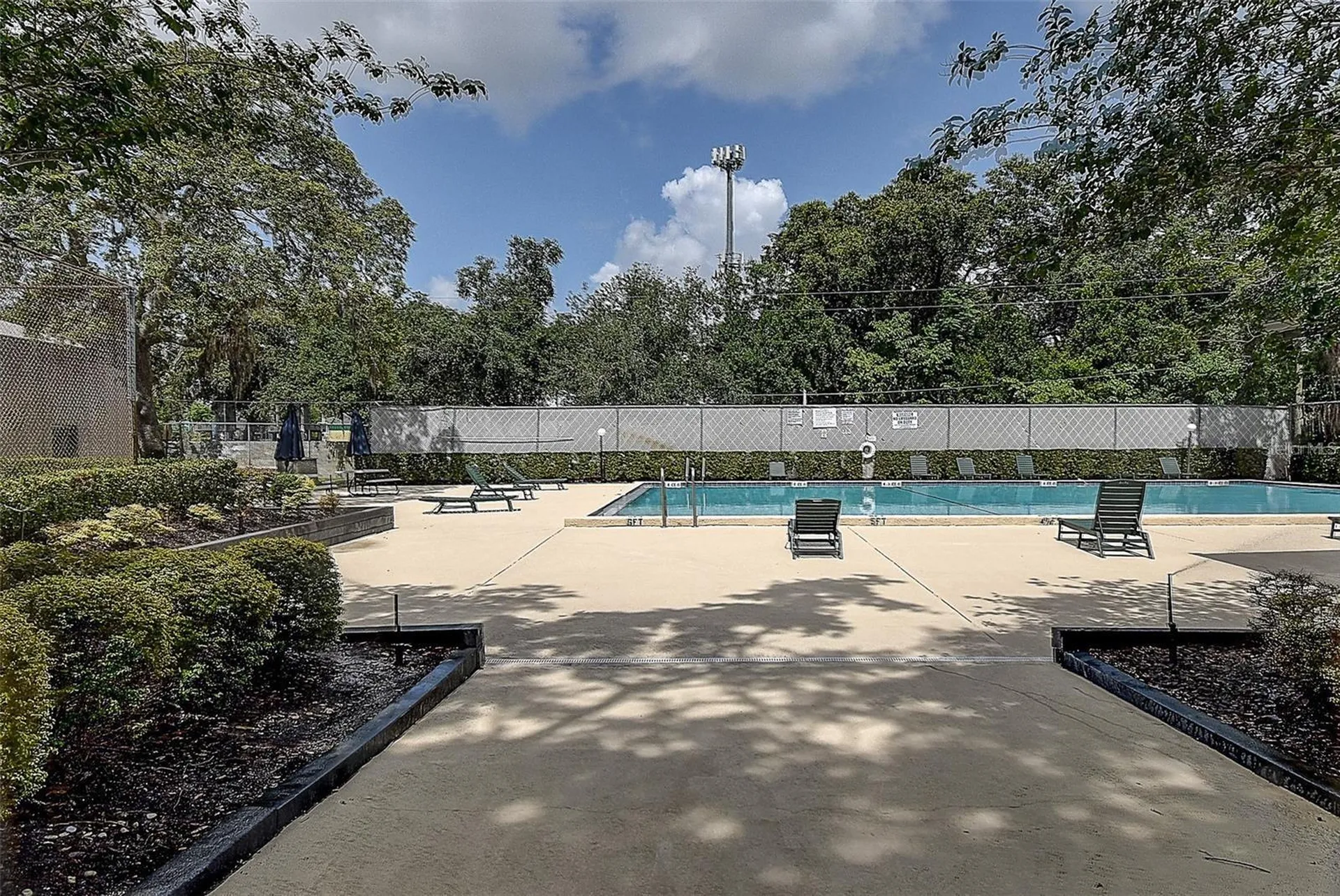 4033 Dream Oak Place Tampa FL 33613