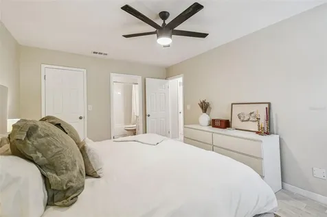 4033 Dream Oak Place Tampa FL 33613