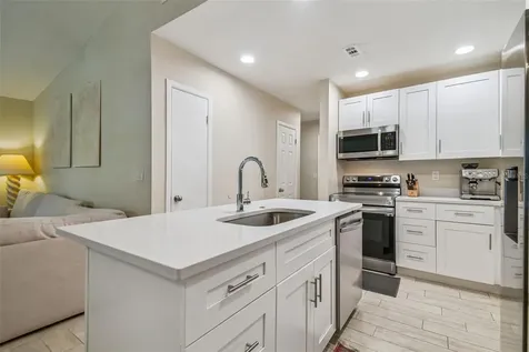 4033 Dream Oak Place Tampa FL 33613