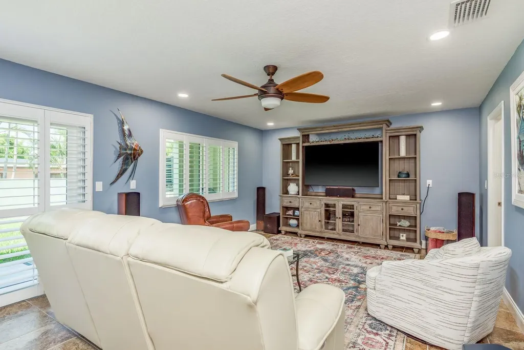 538 Walden Court Dunedin FL 34698