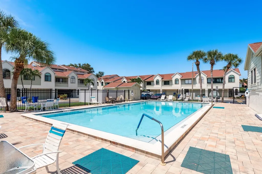 538 Walden Court Dunedin FL 34698