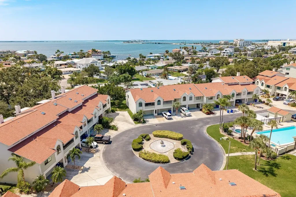 538 Walden Court Dunedin FL 34698