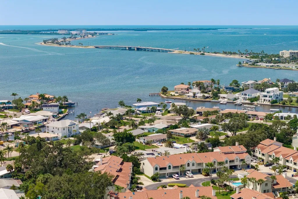 538 Walden Court Dunedin FL 34698