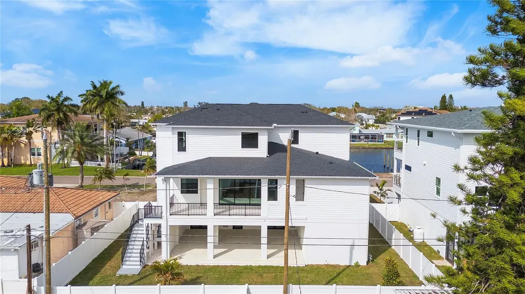 220 90th Avenue NE St Petersburg FL 33702