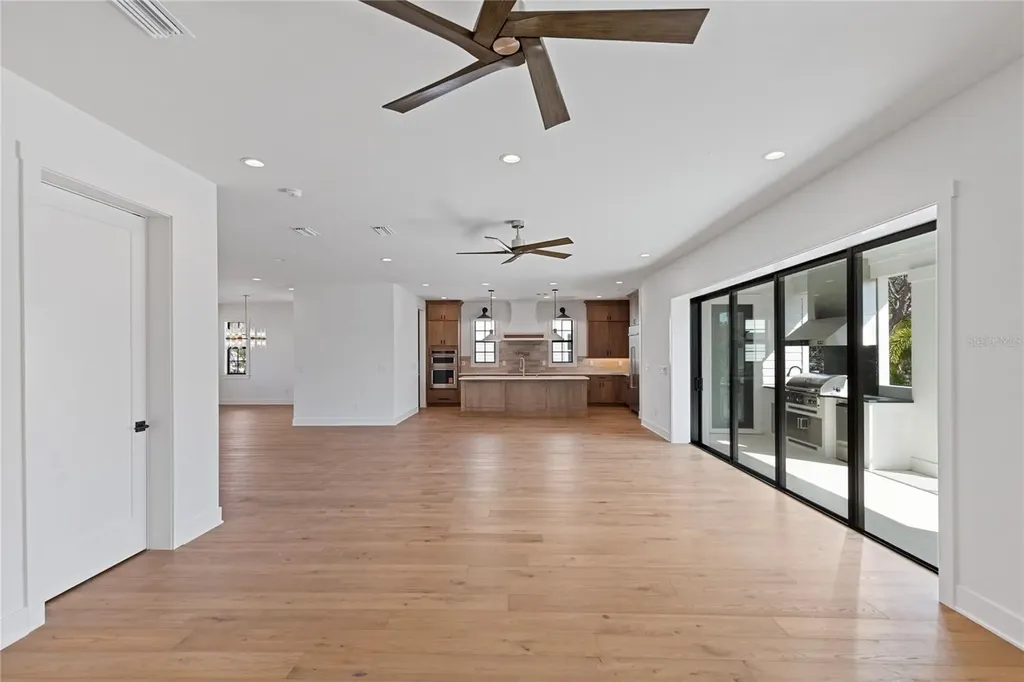 220 90th Avenue NE St Petersburg FL 33702