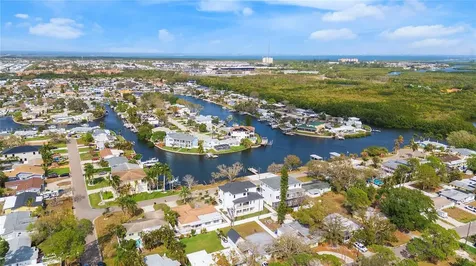220 90th Avenue NE St Petersburg FL 33702